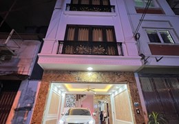 Cho thuê Văn Phòng 7 tầng thang máy thông sàn 4 ô tô tránh,2 ô tô đỗ cửa mt 5m Giá thỏa thuận