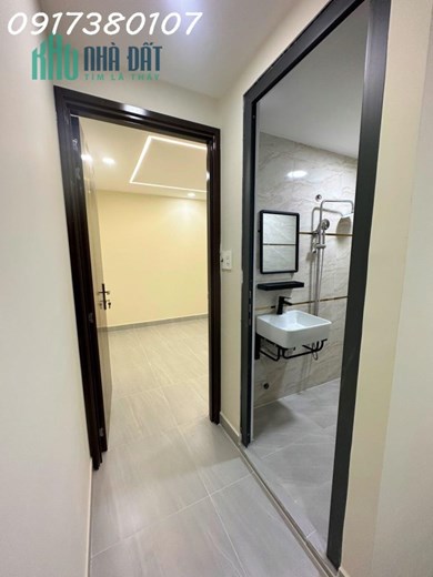 Bán nhà mới cao cấp ,hẻm ba gác gần mặt tiền Bà hom p13 quận 6 Giá 4,9 tỷ