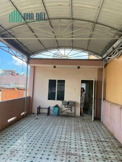 Nhà mặt tiền Thạch Lam, 2 tầng bê tông cốt thép, gồm 68m2, giá chỉ 9.7 tỷ