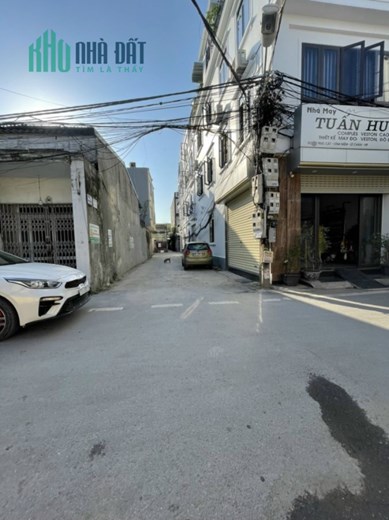 Bán nhà xây mới tinh phố Trực Cát - Lê Chân, 40m 4 tầng, ngõ ô.tô, GIÁ 2.99 tỉ