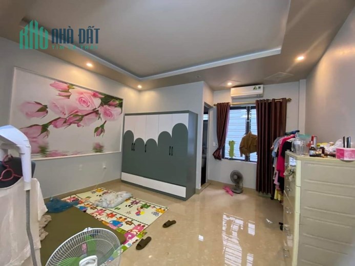 Bán nhà mặt đường Đặng Ma La - Quán Nam, diện tích 92m 4 tầng cực đẹp, GIÁ 7.65 tỉ