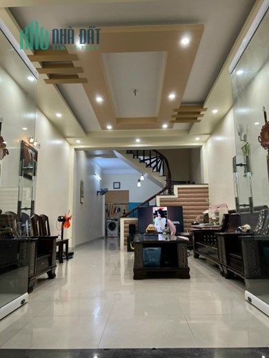 Bán nhà khu phân lô 193 Văn Cao - Thư Trung, diện tích 90m 2 tầng GIÁ 4.5 tỉ
