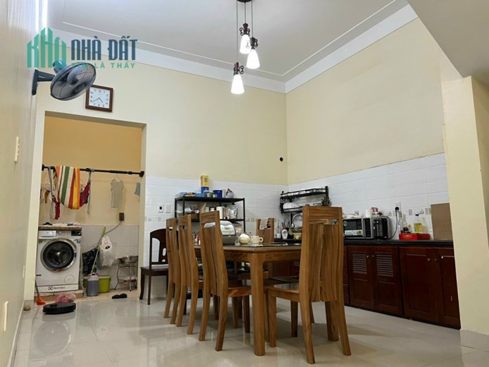 Bán nhà khu phân lô 193 Văn Cao - Thư Trung, diện tích 90m 2 tầng GIÁ 4.5 tỉ