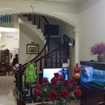 Bán nhà khu phân lô 333 Văn Cao, diện tích 90m 2 tầng dân xây GIÁ 5.2 tỉ