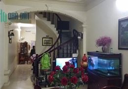 Bán nhà khu phân lô 333 Văn Cao, diện tích 90m 2 tầng dân xây GIÁ 5.2 tỉ