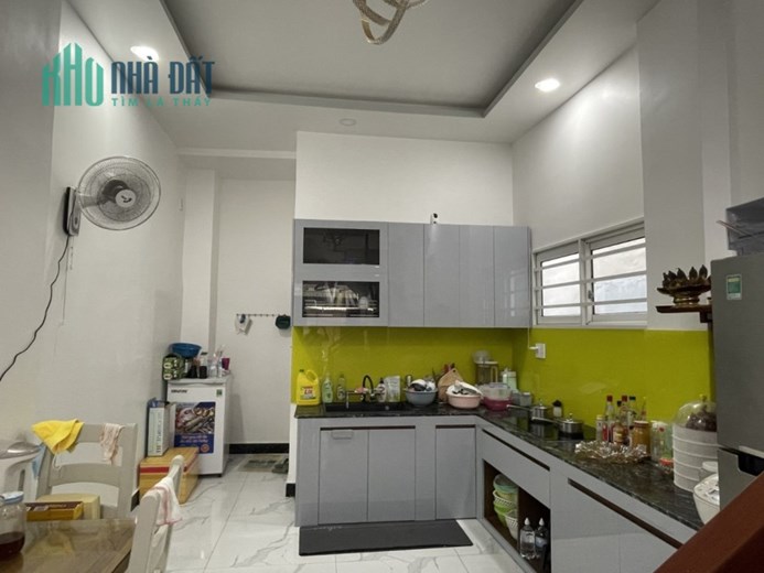 Bán nhà HXH 5m Ông Ích Khiêm Quận 11 52m2 2 tầng BTCT giá rẻ chỉ nhỉnh 6 tỷ