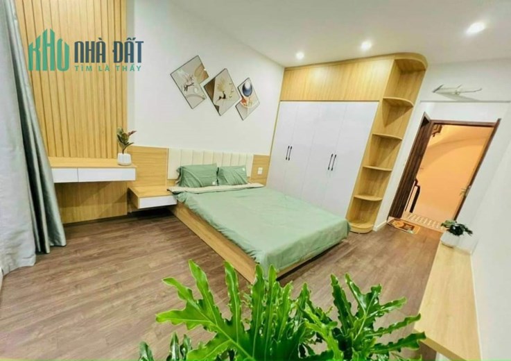 BÁN NHÀ NGỌC THUỴ LONG BIÊN PHÂN LÔ - Ô TÔ ĐỖ CỬA 5 TẦNG 3 NGỦ - NGÕ NÔNG NGẮN - HẠ TẦNG ĐẸP - FULL
