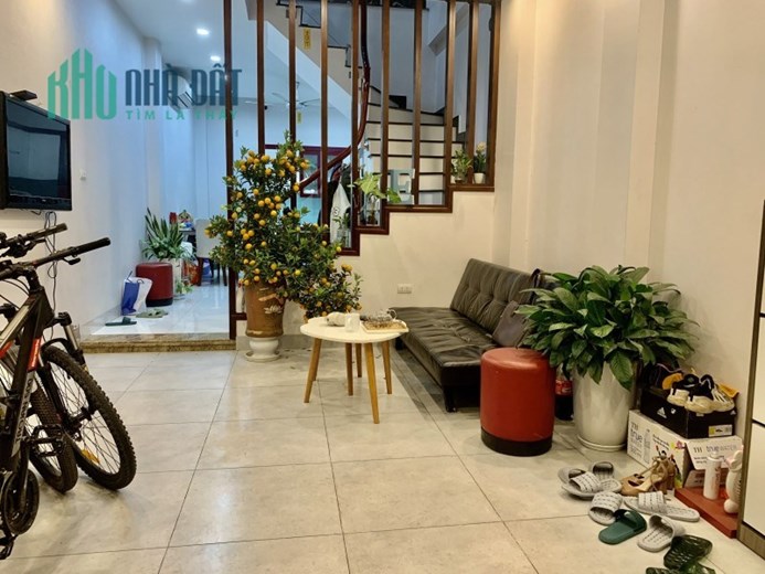 SIÊU HIẾM- SIÊU ĐẸP- HƠN 7 TỶ SỠ HỮU NHÀ PHỐ LÂM HẠ- KHU VIP LONG BIÊN.