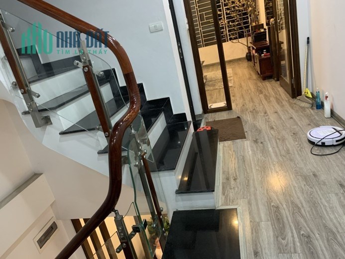 SIÊU HIẾM- SIÊU ĐẸP- HƠN 7 TỶ SỠ HỮU NHÀ PHỐ LÂM HẠ- KHU VIP LONG BIÊN.