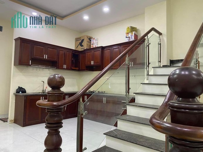 Nhà 4 Tầng Xe 7 Chỗ Đến Nhà - Cách Mặt Tiền Nguyễn Thị Thập Vài Mét - Trung Tâm Quận 7