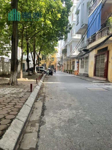 NHÀ PHỐ NGUYỄN VĂN CỪ, NGÕ TO HƠN PHỐ, 2 Ô TÔ TRÁNH, VỈA HÈ THÊNH THẮNG, KHU CÁN BỘ, DÂN TRÍ CAO,