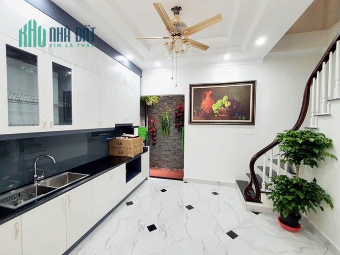 HIẾM CÓ KHÓ TÌM ,GIÁP NHẤT,THANH XUÂN,PHÂN LÔ Ô TÔ - KINH DOANH VĂN PHÒNG - THOÁNG TRƯỚC SAU - 5T