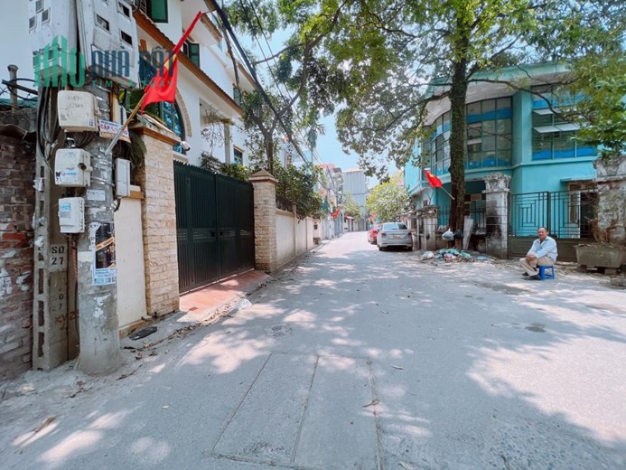 ANH NAM CHÍNH CHỦ BÁN GẤP NHÀ TÂY HỒ DÂN XÂY MẶT NGÕ Ô TÔ CHỈ NHỈNH 3 TỶ 5 TẦNG Ở LUÔN KHÔNG PHẢI