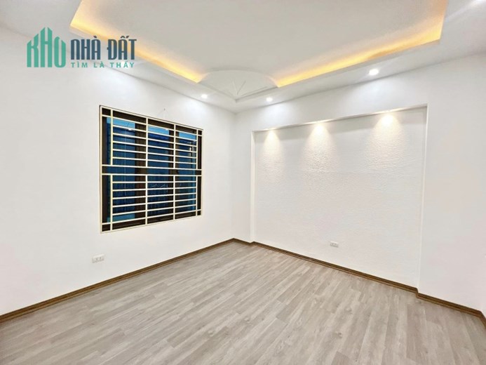 Bán Nhà Riêng Yên Hòa 5 tầng, mặt tiền 10m, ô tô, ngõ thông, view thoáng ở sướng 5.95 tỷ.