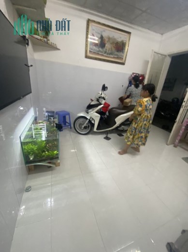 Bán nhà HXH đậu cửa Thạch Lam 41m2 2T 2PN khu an ninh, dân trí, giá chỉ 5tỷx