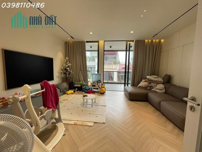 Bán nhà phố Nguyễn Phúc Lai, phân lô, ô tô, 6 tầng thang máy, kinh doanh, 90 m2, 27 tỷ.