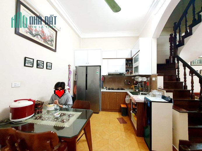 NHÀ ĐẸP KIM NGƯU, 2 THOÁNG TRƯỚC SAU, DIỆN TÍCH RỘNG, Ở SƯỚNG 64.5m x 4T, NHỈNH 4 TỶ