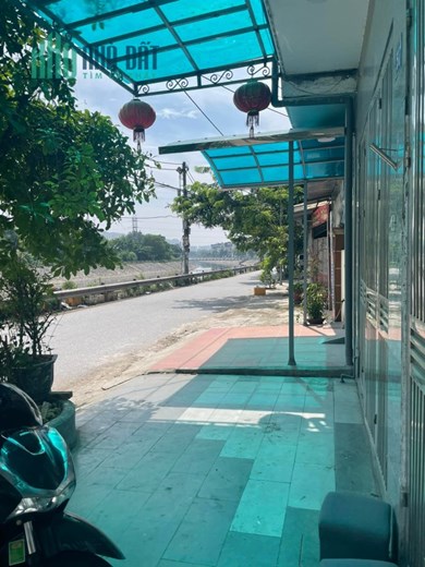 Cho thuê nhà mặt đường xe tải tránh nhau thoải mái