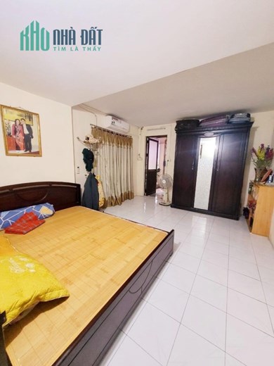 Bán nhà Trương Định, Hoàng Mai, nhà đẹp, khu hiếm bán, gần phố, lô góc, Dt 42m2, MT 4,2. giá nhỉnh