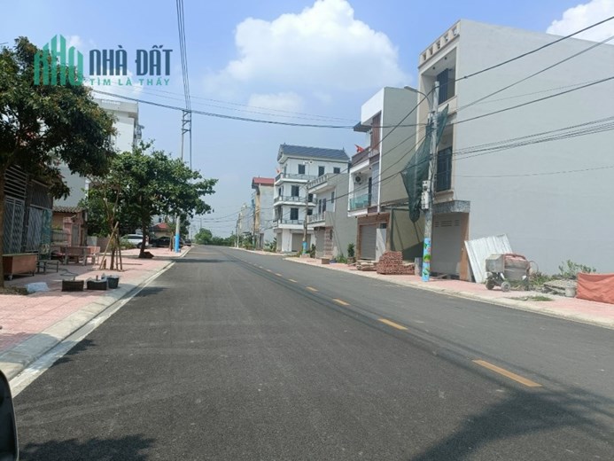 CẦN TIỀN BÁN GẤP 100m2 TỔ 8 QUANG MINH – VỊ TRÍ KINH DOANH