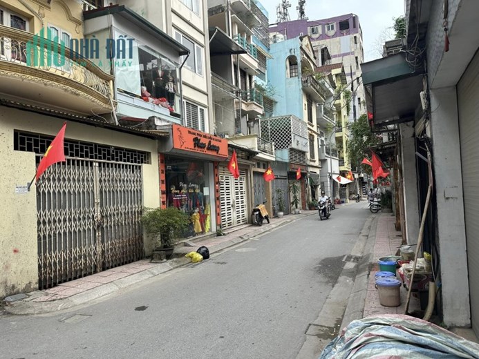 BÁN NHÀ PHỐ CỔ NGỌC LÂM 41M 5 TẦNG MẶT TIẾN6,2M  CHỈ 4 TỶ2, NHÀ ĐẸP, 10M Ô TÔ TRÁNH, GẦN HỒ