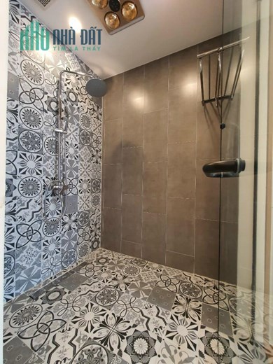 NHÀ ĐẸP,  PHỐ NGUYỄN SƠN, DT 45M, 6T, 8.5 TỶ, GARA Ô TÔ, THANG MÁY, NHÀ MỚI FULL NỘI THẤT SANG TRỌNG