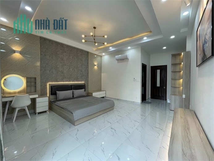Nhà ngộp Bùi Quang Là, Phường 12, Gò Vấp – HXT, 90m2, 3 tầng, chỉ 8 tỷ