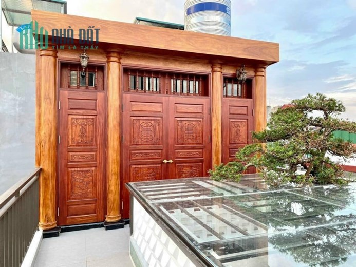 BÁN NHÀ PHỐ NGUYỄN VĂN CỪ, DT 92M, 6T, GARA Ô TÔ, THANG MÁY, GIÁ 12 TỶ 5, HÀNG SIÊU VIP
