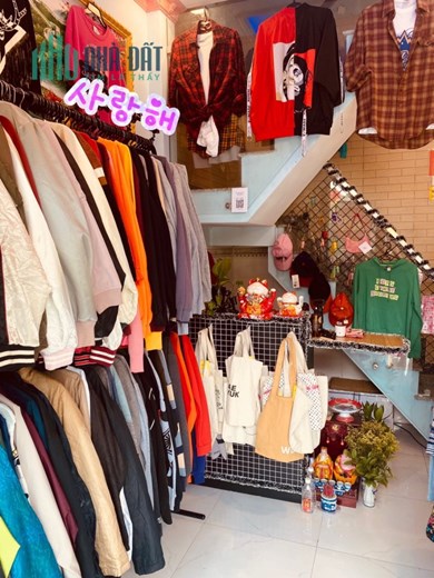 Sang Shop Secondhand Dĩ An.Mình chuyển về quê sống Nên cần sang lại mặt bằng và toàn bộ vật dụng và