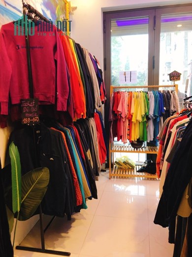 Sang Shop Secondhand Dĩ An.Mình chuyển về quê sống Nên cần sang lại mặt bằng và toàn bộ vật dụng và
