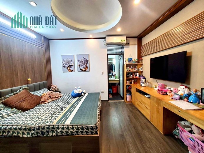 Bán nhà Phạm Ngọc thạch, 125 m2 x 3T, oto đỗ cửa, sổ nở hậu, kinh doanh tốt, nhỉnh 17 tỷ.