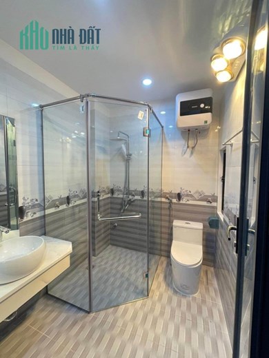 Bán nhà Phạm Ngọc thạch, 125 m2 x 3T, oto đỗ cửa, sổ nở hậu, kinh doanh tốt, nhỉnh 17 tỷ.
