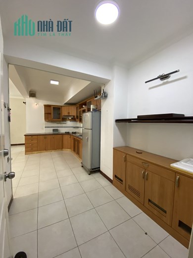 CHO THUÊ CĂN HÔ HƯNG VƯỢNG 2 , 2PN, 1WC, GIÁ 10TR/THÁNG
