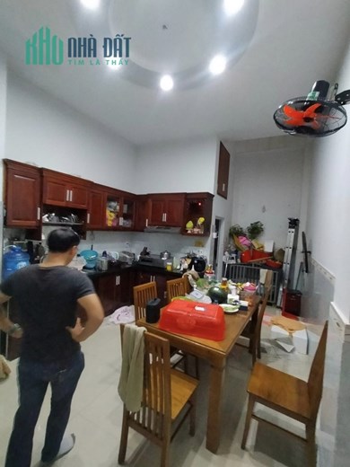 NHÀ ĐƯỜNG NHỰA 6M CẠNH ỦY BAN QUẬN BÌNH TÂN, 80M2 - 4 TẦNG 5,999 TỶ.
