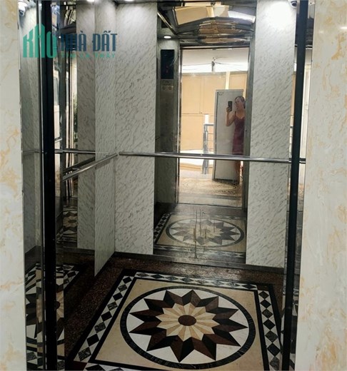 BÁN NHÀ Q7 NGANG 9,5M 96PN 7 TẦNG THU NHẬP 300TR/THANG