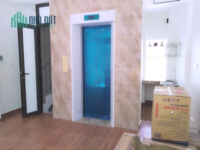 Bán nhà phố Bồ Đề ô tô tránh, thang máy, kinh doanh view hồ nhỉnh 9 tỷ