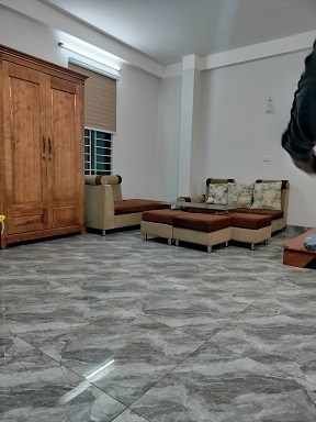Chính chủ cần cho thuê tầng 1 và tầng 2 địa chỉ: Ngõ 173 Hoàng Hoa Thám, phường Ngọc Hà, Ba Đình,