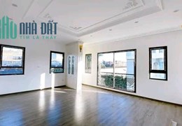 Bán nhà mặt phố Đông Tác, 60m2 x 8T, oto tránh, thang máy, kinh doanh vô đối, nhỉnh 15 tỷ.