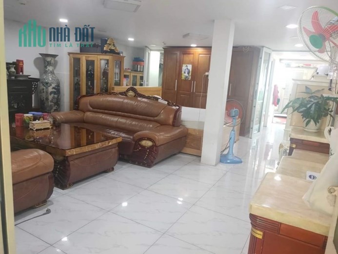 BÁN NHÀ KHỦNG LONG GẦN 400M2 7 TẦNG DÒNG TIỀN TRÊN 300TR/TH. GẦN 100 PHÒNG CHO THUÊ LUÔN FULL.