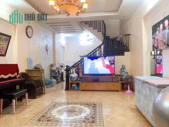 Chính chủ bán nhà phố Đinh Công 74m, mặt tiền 5m oto qua nhà, kinh doanh
giá 10.6 tỷ