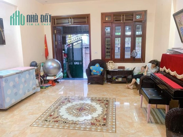Chính chủ bán nhà phố Đinh Công 74m, mặt tiền 5m oto qua nhà, kinh doanh
giá 10.6 tỷ