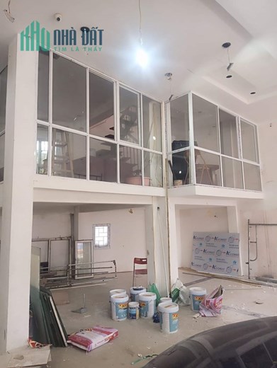 MẶT PHỐ NGUYỄN VĂN CỪ KINH DOANH ĐỈNH - TÒA NHÀ NHIỀU TẦNG - THANG MÁY CHO THUÊ VĂN PHÒNG