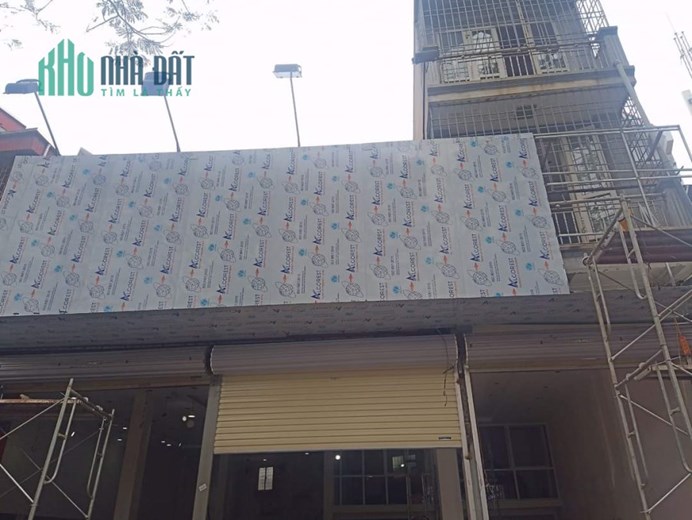 MẶT PHỐ NGUYỄN VĂN CỪ KINH DOANH ĐỈNH - TÒA NHÀ NHIỀU TẦNG - THANG MÁY CHO THUÊ VĂN PHÒNG