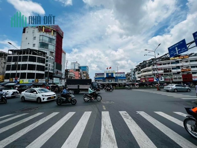 Bán gấp nhà cấp 4 dt 103m2 đường Lê Quang Định , p14, quận Bình Thạnh,chỉ 8tỷ199 