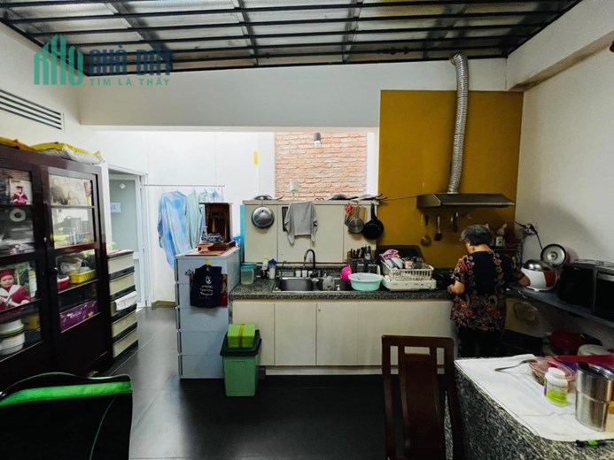 Bán gấp nhà cấp 4 dt 103m2 đường Lê Quang Định , p14, quận Bình Thạnh,chỉ 8tỷ199 
