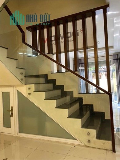 BÁN NHÀ Q7 3 TẦNG KHU KIỀU ĐÀM DT 60m2 đang cho thuê 16.5 triệu.