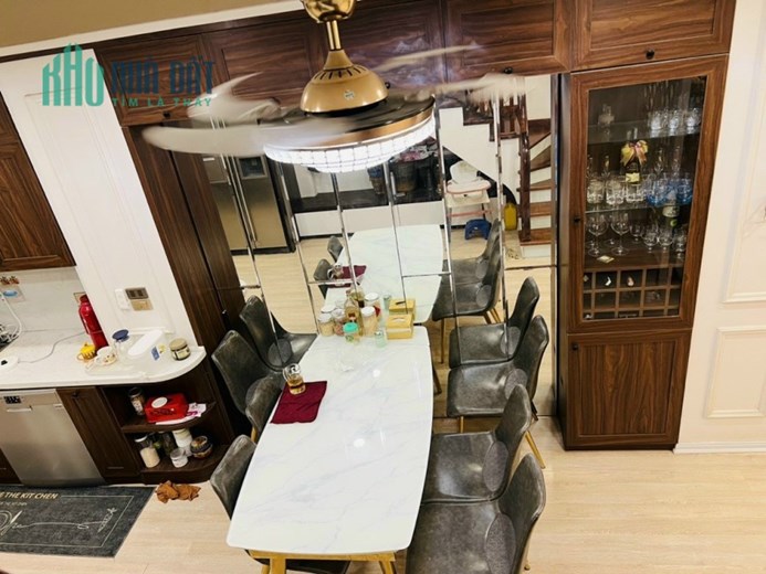 Liền kề Nhà Phân lô Vạn Phúc, ô tô tránh vị trí đẹp vừa ở vừa làm văn phòng cực đẹp 7,8 tỷ 5 tầng