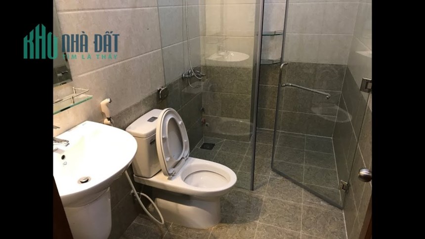 Cho thuê nhà làm vp spa ở Nguyễn Trọng Tuyển 8x18m, 20tr