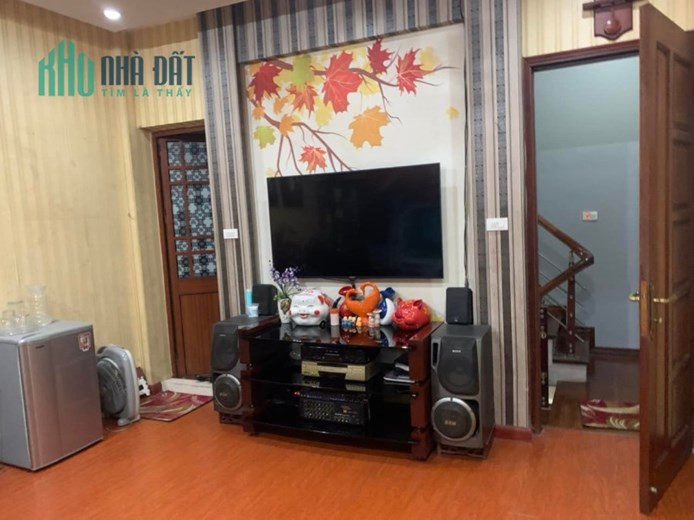 Bán nhà Minh Khai, trước nhà rộng 3m, ô tô gần nhà, DT39m2, giá 3.6 tỷ.