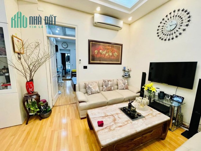 Chính Chủ Cần Bán Nhà Diện Tích Rộng tại Hà Nội